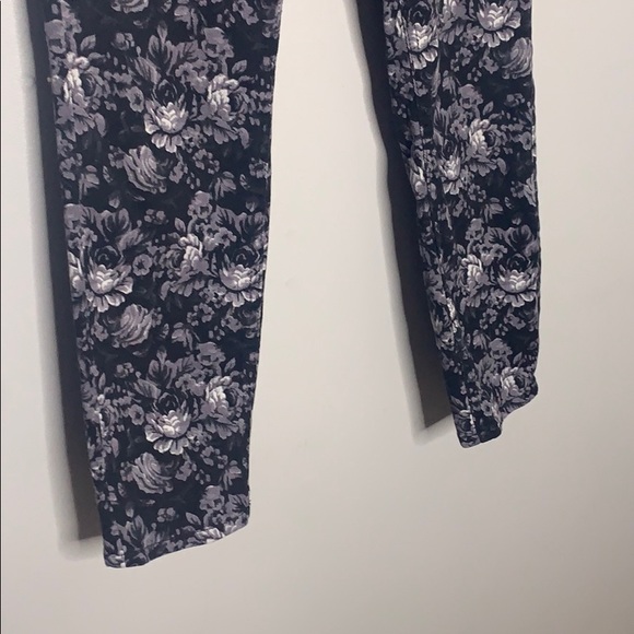 Urban Outfitters BDG High Waist Black Floral Jeans - Picture 2 of 15
